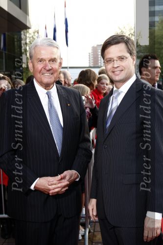Utrecht 28 april 2009
Pieter v Vollenhoven viert zijn 70e verjaardag in het Beatrix theater in Utrecht. Jan Peter Balkenende en Jaap Rost Onnes
Peter Smulders bv