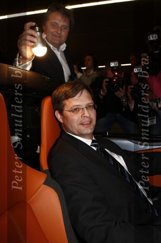 Amsterdam 31 maart 2009
Jan Peter Balkenende tijdens de openingsavond van de auto Rai. Met Ruud Koornstra
Peter Smulders bv