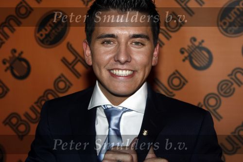 Hilversum 5 maart 2009
Uitreiking gouden buma harpen in studi 21. Jan Smit krijgt uit handen van Marco Borsato de ouvre award. Yolanthe Cabau v Kasbergen presenteert het programma   
Peter Smulders bv
