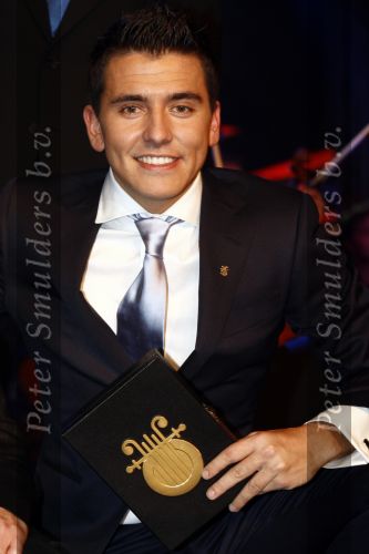 Hilversum 5 maart 2009
Uitreiking gouden buma harpen in studi 21. Jan Smit krijgt uit handen van Marco Borsato de ouvre award. Yolanthe Cabau v Kasbergen presenteert het programma   
Peter Smulders bv