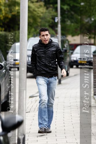 Volendam 19 mei 2009
Vandaag werd bekend gemaakt dat Yolanthe Cabau v Kasbergen en Jan smit na 2 en een half jaar hun relatie hebben verbroken. Voor hun huis stond veel pers en fans.
Peter Smulders bv