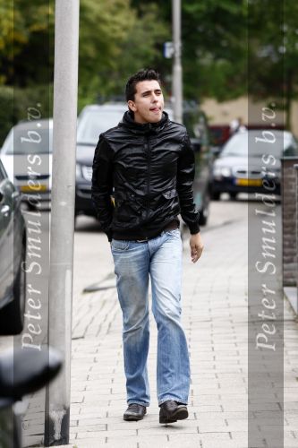 Volendam 19 mei 2009
Vandaag werd bekend gemaakt dat Yolanthe Cabau v Kasbergen en Jan smit na 2 en een half jaar hun relatie hebben verbroken. Voor hun huis stond veel pers en fans.
Peter Smulders bv