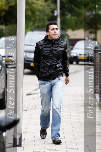 Volendam 19 mei 2009
Vandaag werd bekend gemaakt dat Yolanthe Cabau v Kasbergen en Jan smit na 2 en een half jaar hun relatie hebben verbroken. Voor hun huis stond veel pers en fans.
Peter Smulders bv