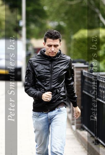 Volendam 19 mei 2009
Vandaag werd bekend gemaakt dat Yolanthe Cabau v Kasbergen en Jan smit na 2 en een half jaar hun relatie hebben verbroken. Voor hun huis stond veel pers en fans.
Peter Smulders bv