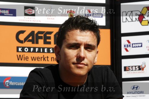 Volendam 20 mei 2009
Jan Smit Nick en Simon en de 3J\'s worden volgend seizoen onder de naam Votown de nieuwe hoofdsponsor van voetbalclub Volendam.
Peter Smulders bv