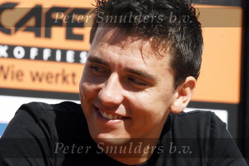Volendam 20 mei 2009
Jan Smit Nick en Simon en de 3J\'s worden volgend seizoen onder de naam Votown de nieuwe hoofdsponsor van voetbalclub Volendam.
Peter Smulders bv