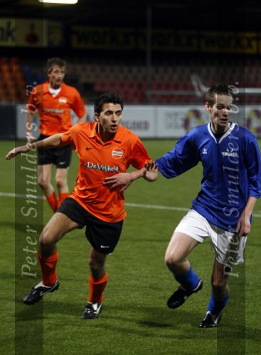 Volendam 24 maart 2009
Artiesten volendam waaronder Jan Smit en Simon Keizer voetballen in het stadion van Volendam tegen oa Mental Theo nabuurs Grad Damen en Rashid. Dick Jol is de scheidsrechter. Uiteindelijk wint brabant met 2-4
Peter Smulders bv