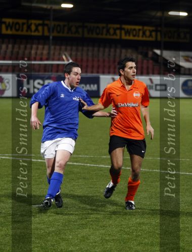 Volendam 24 maart 2009
Artiesten volendam waaronder Jan Smit en Simon Keizer voetballen in het stadion van Volendam tegen oa Mental Theo nabuurs Grad Damen en Rashid. Dick Jol is de scheidsrechter. Uiteindelijk wint brabant met 2-4
Peter Smulders bv