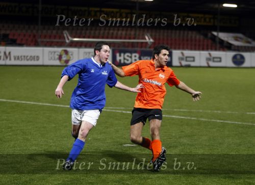 Volendam 24 maart 2009
Artiesten volendam waaronder Jan Smit en Simon Keizer voetballen in het stadion van Volendam tegen oa Mental Theo nabuurs Grad Damen en Rashid. Dick Jol is de scheidsrechter. Uiteindelijk wint brabant met 2-4
Peter Smulders bv