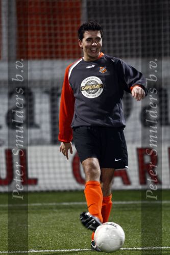 Volendam 24 maart 2009
Artiesten volendam waaronder Jan Smit en Simon Keizer voetballen in het stadion van Volendam tegen oa Mental Theo nabuurs Grad Damen en Rashid. Dick Jol is de scheidsrechter. Uiteindelijk wint brabant met 2-4
Peter Smulders bv