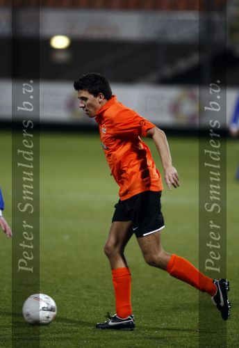 Volendam 24 maart 2009
Artiesten volendam waaronder Jan Smit en Simon Keizer voetballen in het stadion van Volendam tegen oa Mental Theo nabuurs Grad Damen en Rashid. Dick Jol is de scheidsrechter. Uiteindelijk wint brabant met 2-4
Peter Smulders bv
