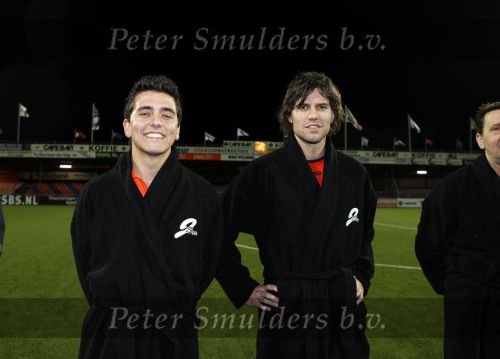 Volendam 24 maart 2009
Artiesten volendam waaronder Jan Smit en Simon Keizer voetballen in het stadion van Volendam tegen oa Mental Theo nabuurs Grad Damen en Rashid. Dick Jol is de scheidsrechter. Uiteindelijk wint brabant met 2-4
Peter Smulders bv