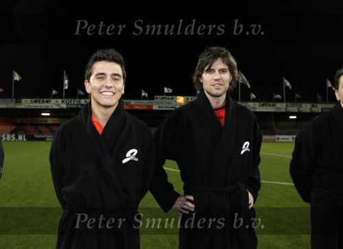 Volendam 24 maart 2009
Artiesten volendam waaronder Jan Smit en Simon Keizer voetballen in het stadion van Volendam tegen oa Mental Theo nabuurs Grad Damen en Rashid. Dick Jol is de scheidsrechter. Uiteindelijk wint brabant met 2-4
Peter Smulders bv