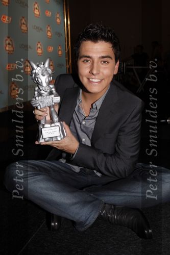 Amsterdam 27 oktober 2007
Jan Smit wint TMF award voor beste zanger en Yolanthe Cabau v Kasbergen is er bij in de heineken music hall.
