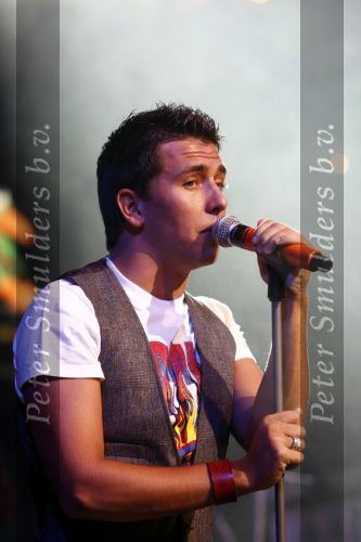 Amsterdam 28 augustus 2008
Presentatie cd en optreden van Jan Smit in paradiso.
Edwin Evers reikt de eerste cd en gouden plaat uit.
