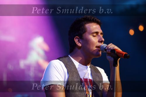 Amsterdam 28 augustus 2008
Presentatie cd en optreden van Jan Smit in paradiso.
Edwin Evers reikt de eerste cd en gouden plaat uit.