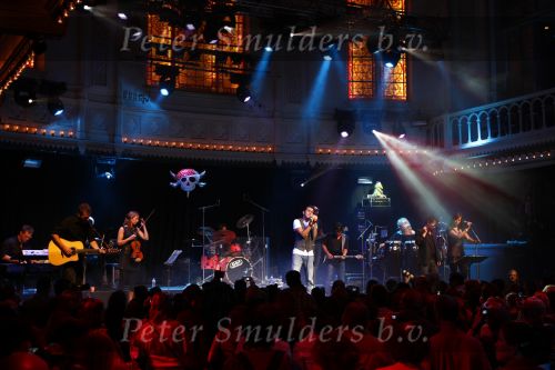 Amsterdam 28 augustus 2008
Presentatie cd en optreden van Jan Smit in paradiso.
Edwin Evers reikt de eerste cd en gouden plaat uit.