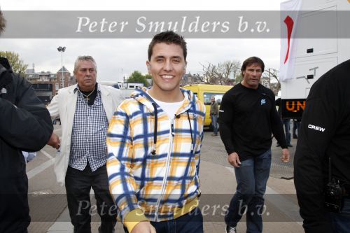 Amsterdam 30 april 2008
Het eerste optreden van Jan Smit na zijn operatie tijdens het radio 538 spektakel op koninginnedag. Jan heeft 8 maanden niet mogen zingen . Yolanthe Cabau v Kasbergen was er natuurlijk bij.
Peter Smulders bv
