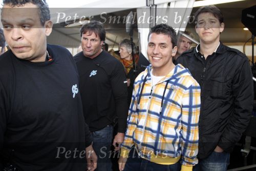 Amsterdam 30 april 2008
Het eerste optreden van Jan Smit na zijn operatie tijdens het radio 538 spektakel op koninginnedag. Jan heeft 8 maanden niet mogen zingen . Yolanthe Cabau v Kasbergen was er natuurlijk bij.
Peter Smulders bv