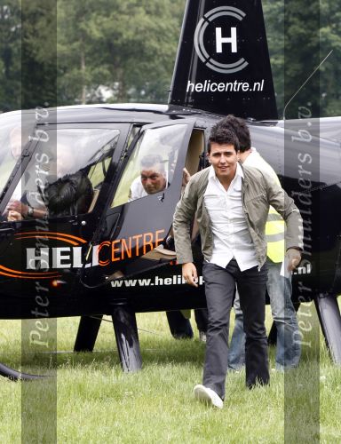 Westerhoven 31 mei 2008
Tros muziekfeest vanuit center parcs in Westerhoven. Jan Smit kwam per helicopter naar Westerhoven omdat hij op meerdere plekken in nederland op moest treden.