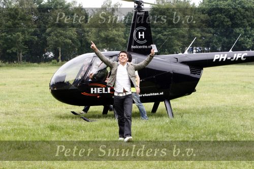 Westerhoven 31 mei 2008
Tros muziekfeest vanuit center parcs in Westerhoven. Jan Smit kwam per helicopter naar Westerhoven omdat hij op meerdere plekken in nederland op moest treden.