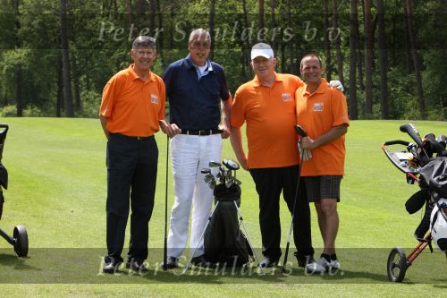 Ommen, 25 Mei 2009 Energy4all Golfdag 2009 op golfbaan Hooge Graven
met veel BN-ers, georganiseerd door golfpro Joost Hage en zijn vrouw Gina Hage
Jan Smit ( Voorzitter sc Heracles ) scheidsrechter Ruud Bossen, Cas Spijkers en Dhr. Meulmann
Peter Smulders BV Eindhoven