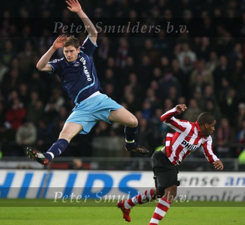 Eindhoven, 19 Maart 2008 Kompetitiewedstrijd PSV-AJAX, eindstand 0-0 
Seizoen 2007/2008
Jan Vertonghen samen met  Jefferson Farfan