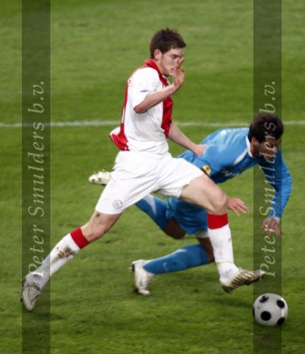 Amsterdam, 30 Januari 2008 Kompetitiewedstrijd AJAX-PSV, eindstand 0-2
Seizoen 2007/2008
Jan Vertonghen in duel met Danco Lazovic