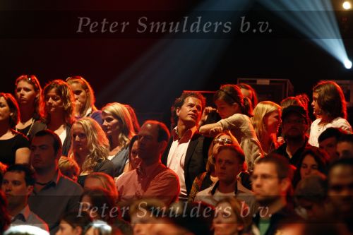 Hilversum 9 mei 2009
Finale x factor in studio 22 met Lisa en Rachel. Martijn Krabbe en Wendy v Dijk presenteren x factor. jan Willem Bruggenwirth met vrouw Francis en dochter
Peter Smulders bv