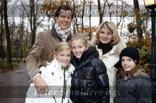 Kaatsheuvel 25 november 2007
Princess kerstborrel in de efteling. Jan Willem en Francis Bruggenwirth met dochters