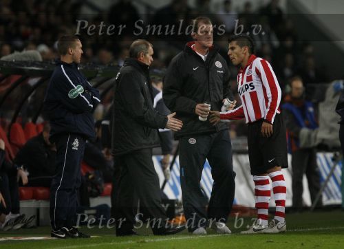 Eindhoven, 8 December 2007 Kompetitie PSV-Roda JC, eindstand 2-4 
Seizoen 2007/2008
Ad Interim hoofdtrainer Jan Wouters in gesprek met Carlos Salcido