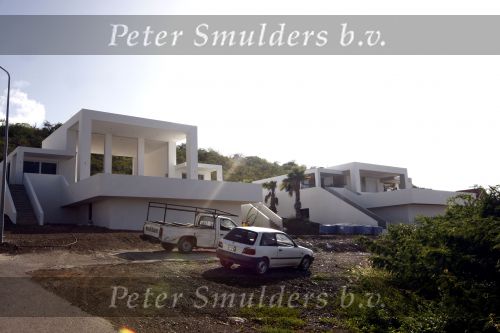 Curacao  januari 2009
Jan des Bouvrie is op verschillende plekken op Curacao villa\'s aan het bouwen.
Peter Smulders bv