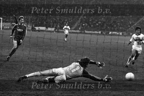 Munchen, 29 & 30 Oktober 1982
Jean Marie Pfaff spelend voor FC Bayern Munchen en samen met zijn gezin
