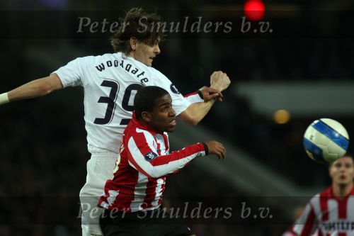 Eindhoven, 12 Maart 2008
UEFA 1/8 finale PSV-Tottenham Hotspur FC, eindstand 0-1
PSV wint na verlenging en straschoppen met 6-5 en gaat door naar de 1/4 Finale
Jefferson Farfan in duel met Jonathan Woodgate