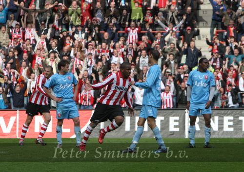 Eindhoven, 13 April 2008 Kampioenswedstrijd PSV-FC Twente, eindstand 1-1 Seizoen 2007/2008. PSV daardoor nog niet kampioen.
Jefferson Farfan heeft PSV op 1-1 gebracht