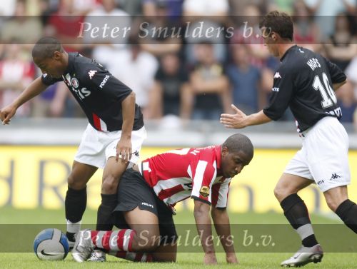 Eindhoven, 23 September 2007 Seizoen 2007/2008 Kompetitewedstrijd PSV-Feyenoord, eindstand 4-0
Jefferson Farfan
