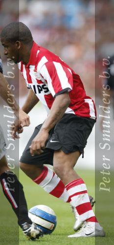 Eindhoven, 23 September 2007 Seizoen 2007/2008 Kompetitewedstrijd PSV-Feyenoord, eindstand 4-0
Jefferson Farfan