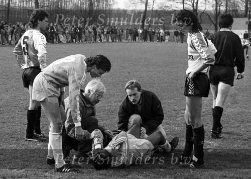 Eindhoven, 2 April 1989
PSV-Feyenoord, Landelijke Jeugd
Rechts op de foto de inmiddels overleden Jeffrey Sen v Basel