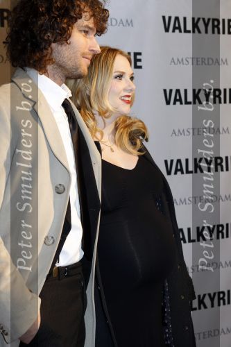 Amsterdam 22 januari 2009
Premiere Valkyrie in Tuschinski met Tom Cruise Carice v Houten en Halina Reijn. Jelka v Houten zwanger met haar vriend
Peter Smulders bv