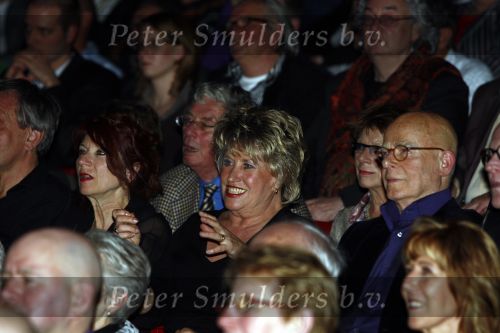 Amsterdam 30 maart 2009
Hommage aan Jenny Arean in de meervaart met verschillende artiesten.
Marc Marie Huijbregts en Loes Luca presenteren het programma.
Peter Smulders bv