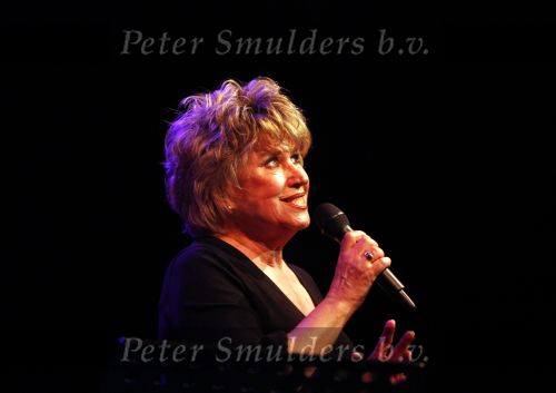 Amsterdam 30 maart 2009
Hommage aan Jenny Arean in de meervaart met verschillende artiesten.
Marc Marie Huijbregts en Loes Luca presenteren het programma.
Peter Smulders bv