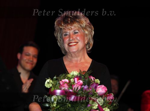 Amsterdam 30 maart 2009
Hommage aan Jenny Arean in de meervaart met verschillende artiesten.
Marc Marie Huijbregts en Loes Luca presenteren het programma.
Peter Smulders bv