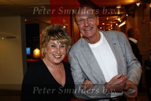 Amsterdam 30 maart 2009
Hommage aan Jenny Arean in de meervaart met verschillende artiesten.
Marc Marie Huijbregts en Loes Luca presenteren het programma. Jenny met Marnix Kappers
Peter Smulders bv