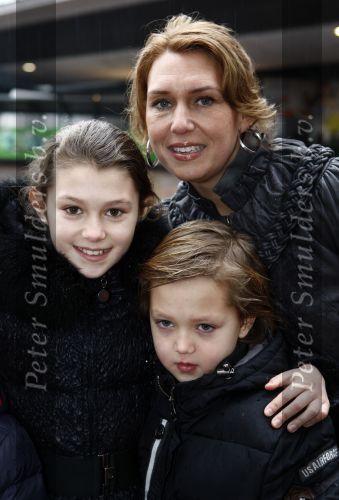 Amsterdam 7 februari 2009
Premiere disneyfilm Bolt in pathe arena. Jenny de Munk met kinderen
Peter Smulders bv