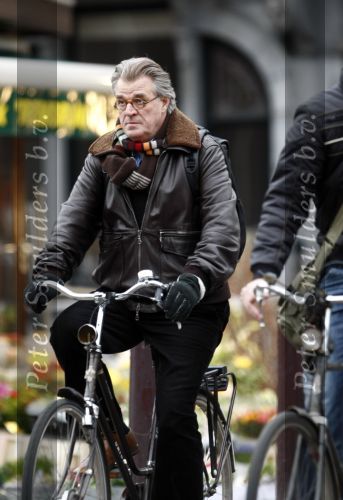 Amsterdam 9 maart 2009
Jeroe Krabbe op de fiets in amsterdam.
Peter Smulders bv