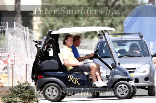Vale do Lobo 6 mei 2008
Ronald Koeman samen met Jeroen Rietbergen in de buggy van RK aan het golfen op Golfbaan Vale Do Lobo.