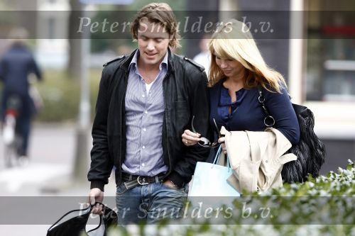 Laren 18  april 2008
Linda de Mol en Jeroen Rietbergen aan het winkelen in Laren op de verjaardag van Jeroen.
Peter Smulders bv