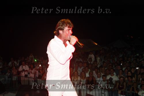 Curacao 31 december 2008 1 januari 2009
Oudjaarsfeest bij Mambo Beach. optreden Jeroen v d Boom
Peter Smulders bv