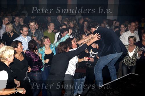 Amsterdam 10 november 2007
Jeroen v d Boom optreden bij feest van koninklijke de vries.