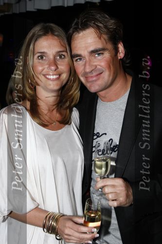 Uitgeest 16 januari 2008
Jeroen v d Boom met zijn vriendin bij nieuwjaarsreceptie henk geels in Bob\'s